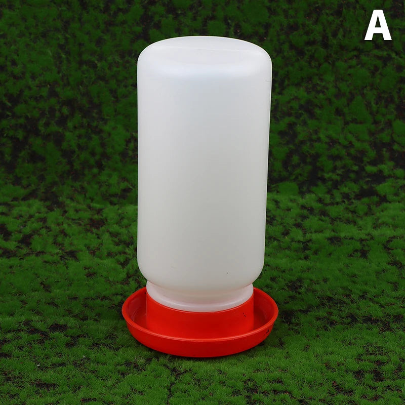 Bebedouro automático reforçado vermelho e branco para aves, vista individual